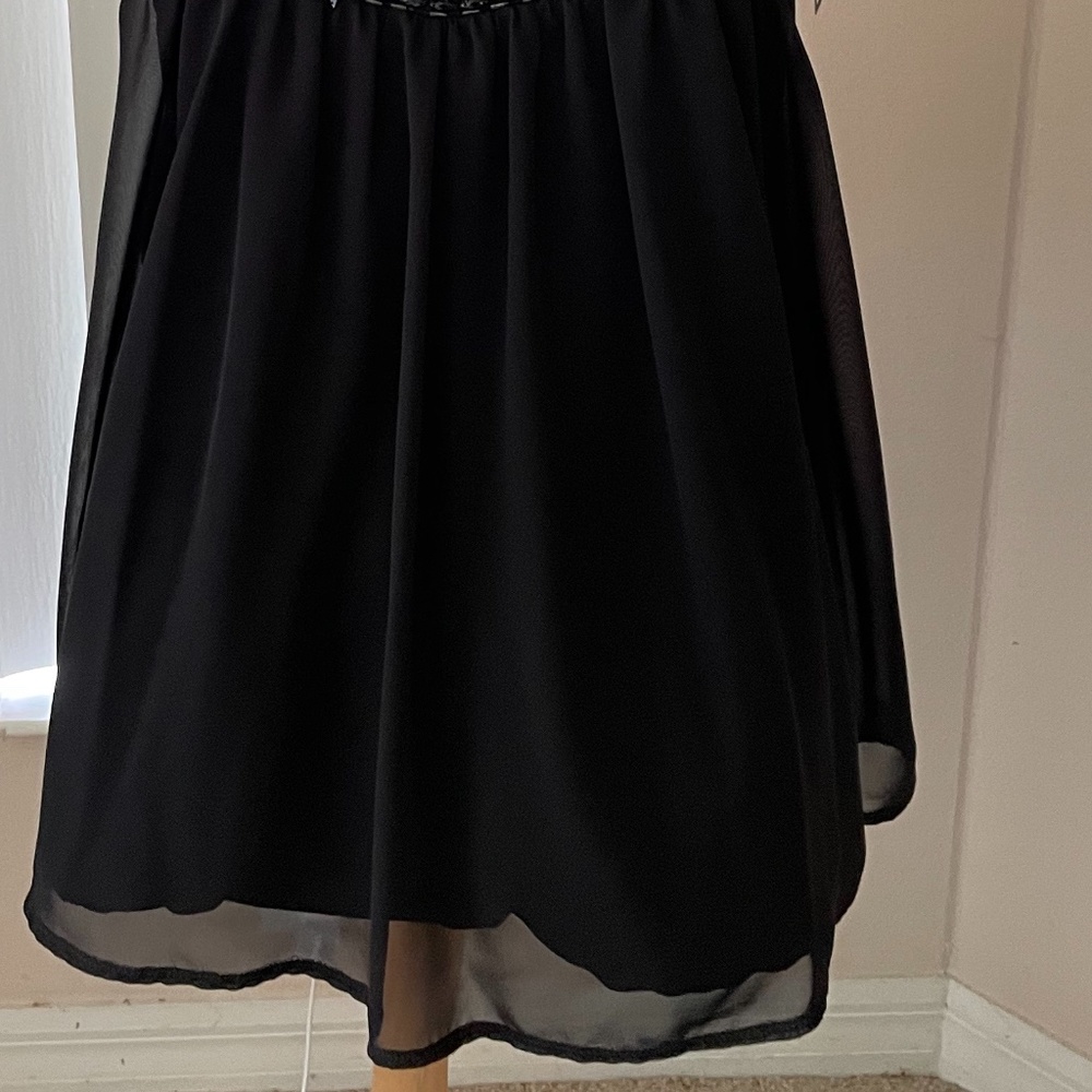 Nwt darlin cut out lace and beaded black mini formal dr… - Picture 7 of 9